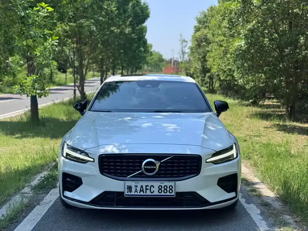 Volvo S60 2021 из CN, фото 8