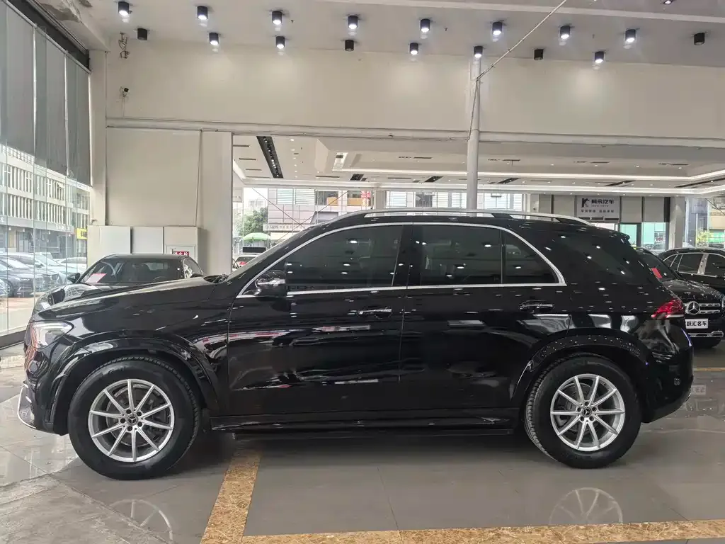 Mercedes-Benz GLE — фото 7