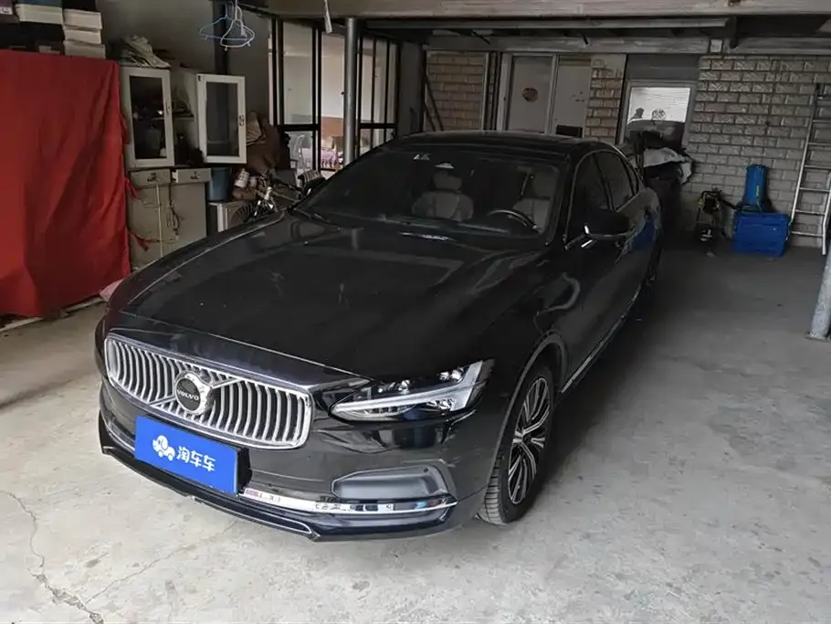 Volvo S90 — фото 1