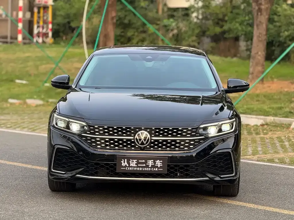 Volkswagen Passat — фото 7