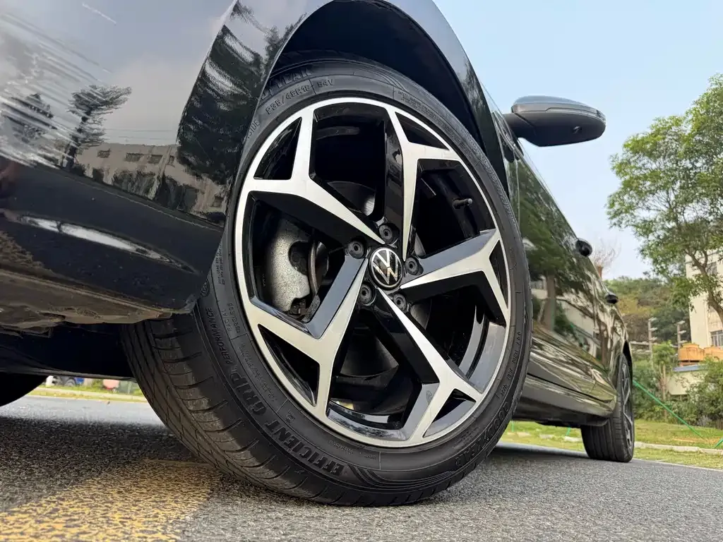 Volkswagen Passat — фото 5