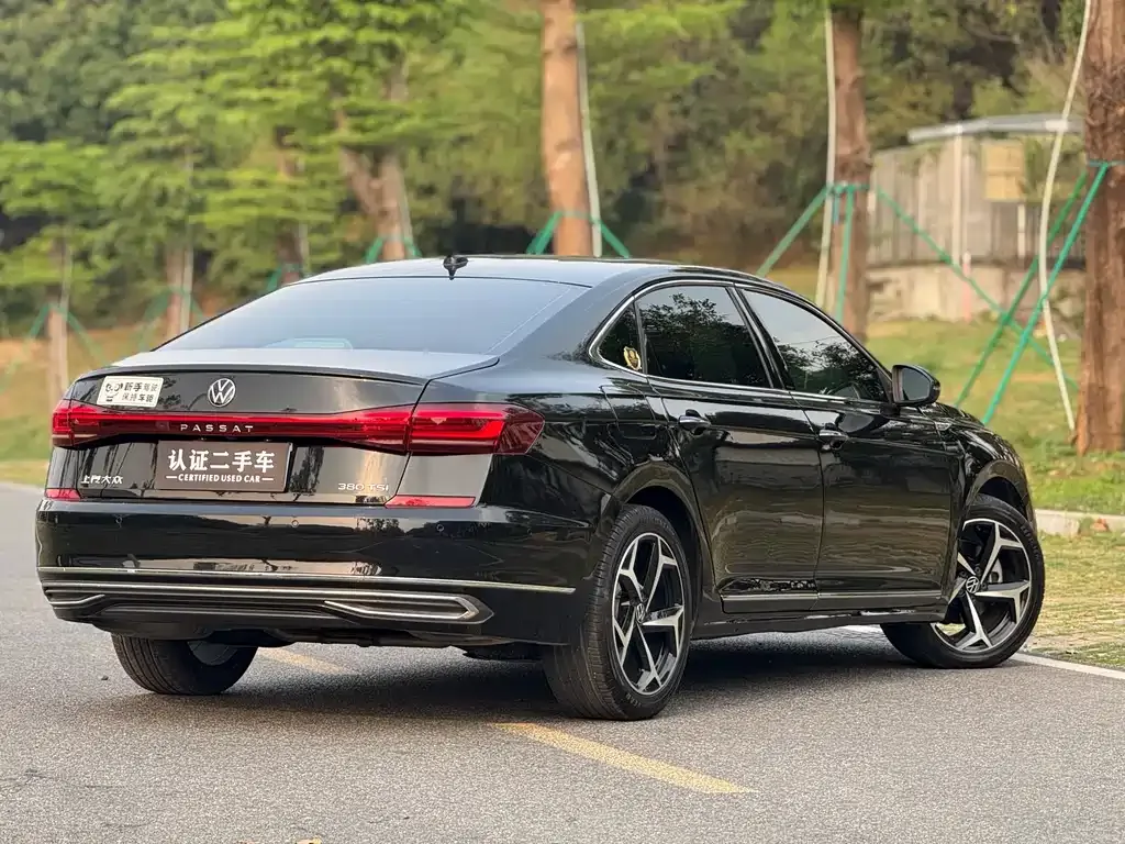 Volkswagen Passat — фото 8