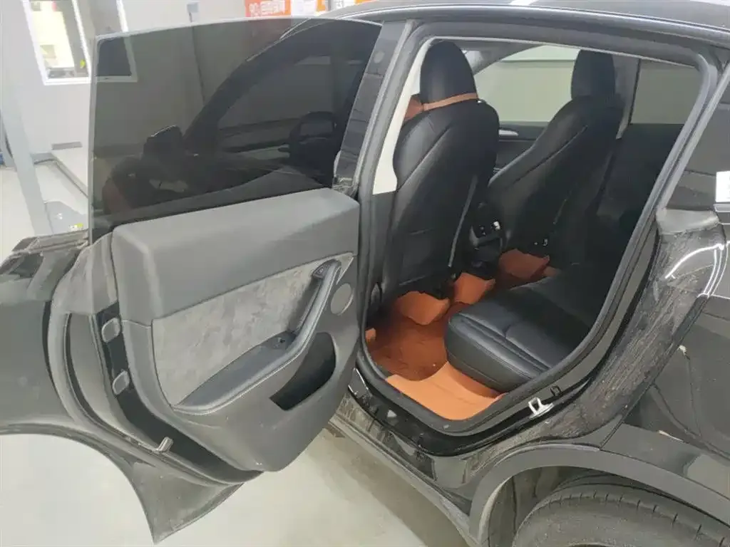 Tesla Model Y 2024 из CN, фото 4