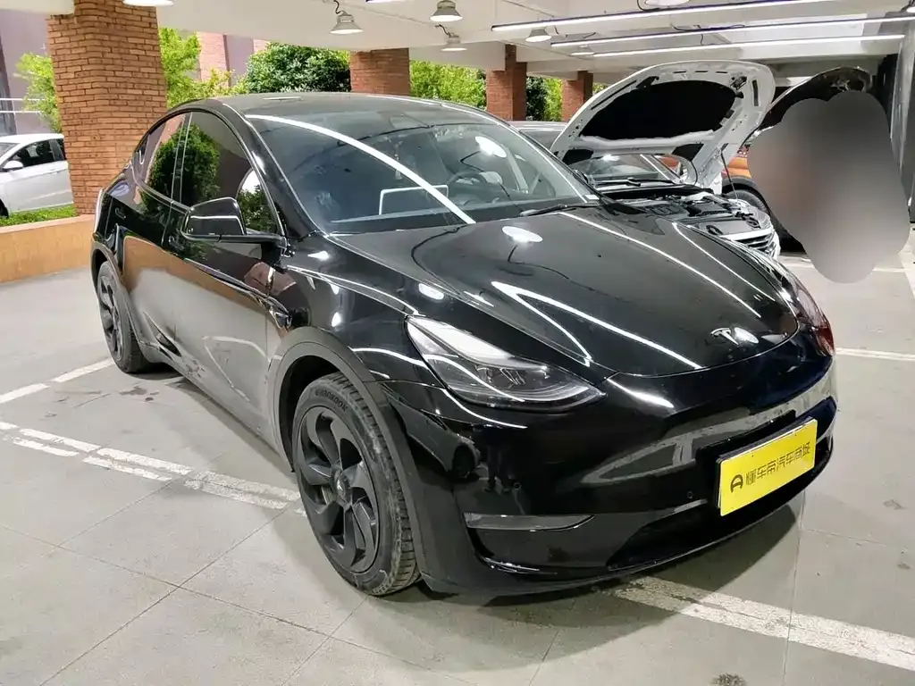 Tesla Model Y — фото 4