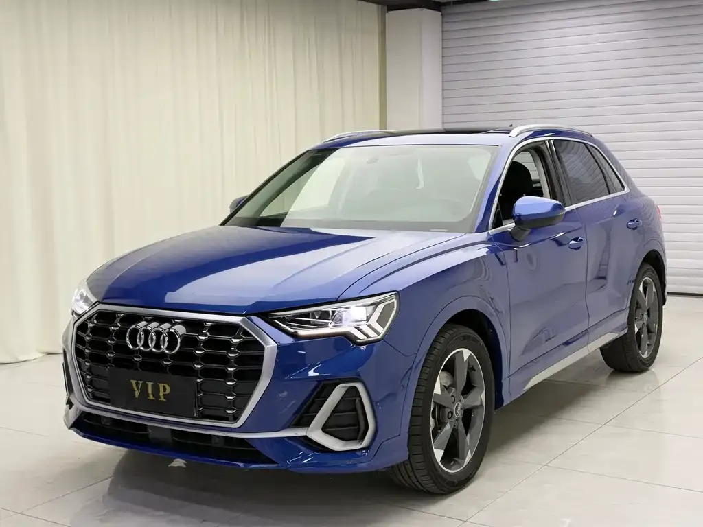 Audi Q3 — фото 1