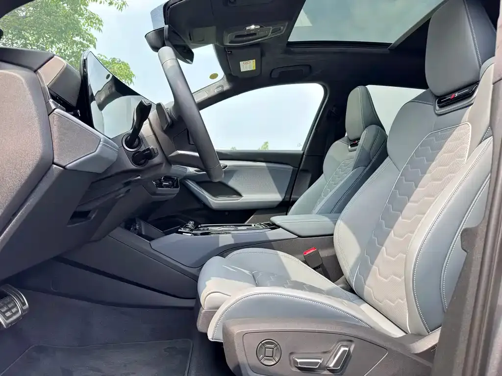 Audi Q6L e-tron 2025 из CN, фото 2