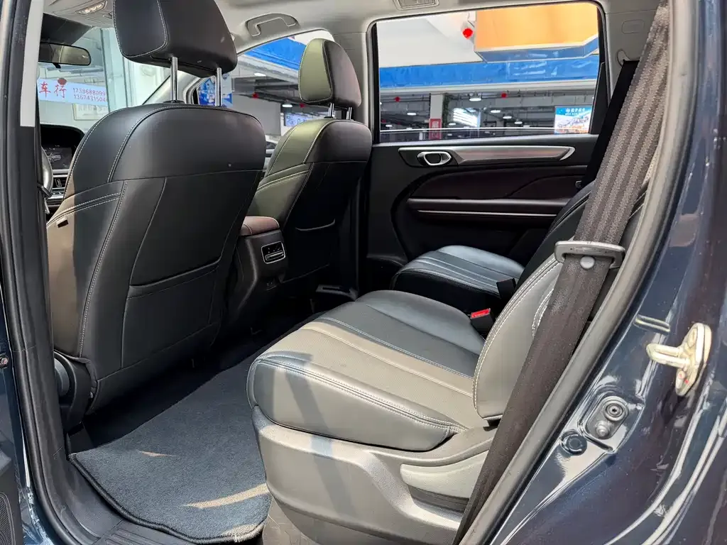 GAC Motor Trumpchi M6 — фото 10