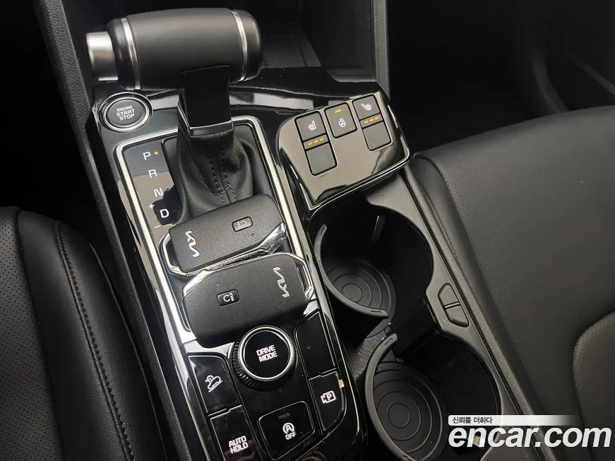 Kia Sportage — фото 7