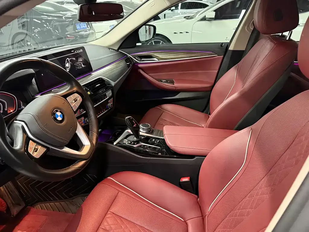 BMW 5 Series — фото 10