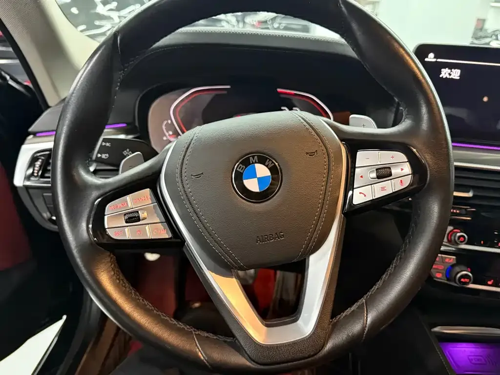 BMW 5 Series — фото 4