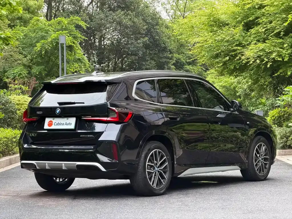 BMW iX1 2025 из CN, фото 5