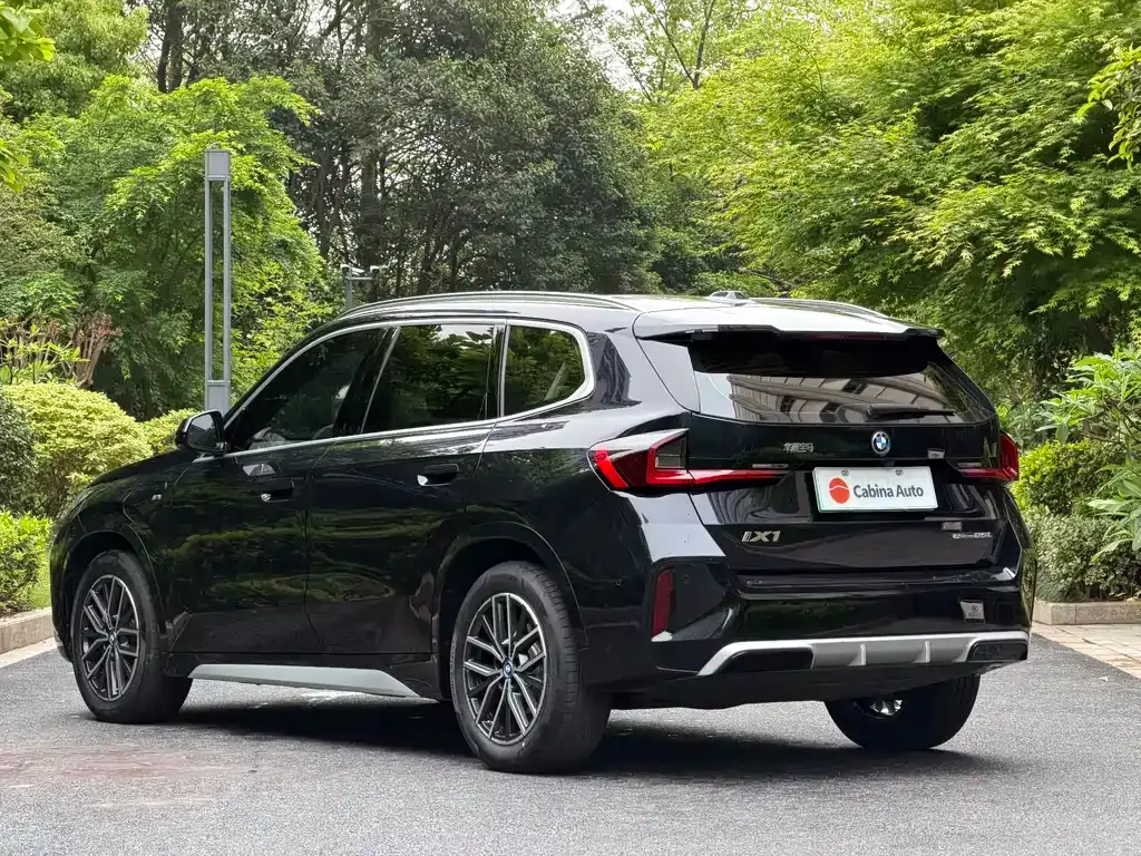 BMW iX1 2025 из CN, фото 7