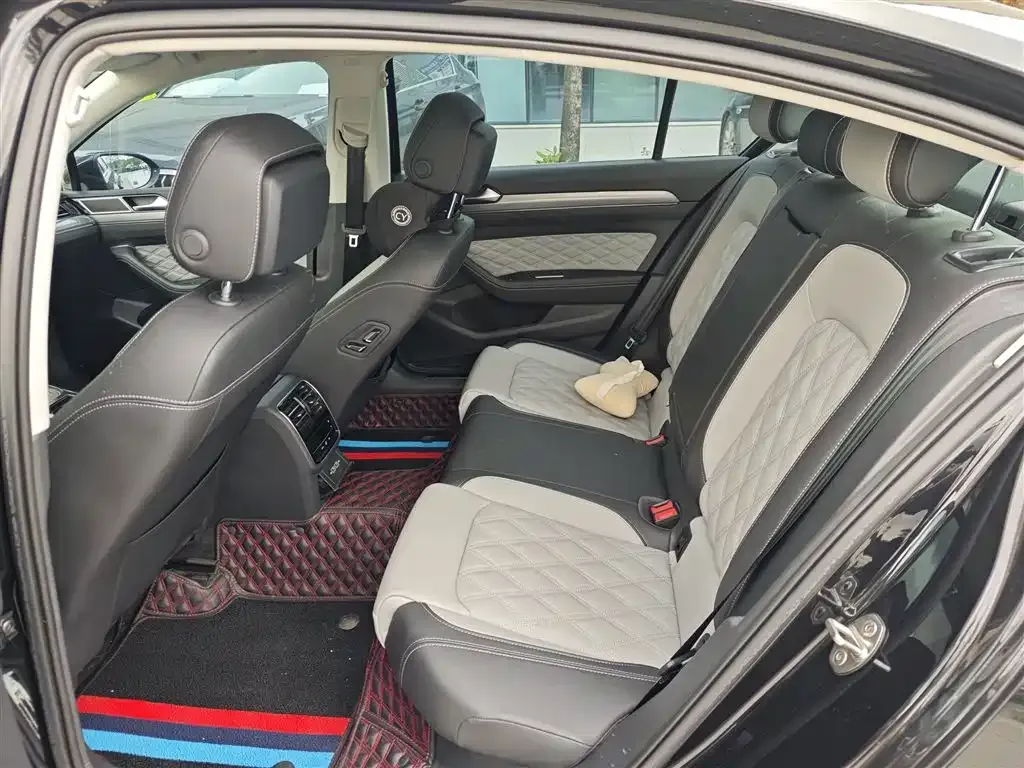Volkswagen Magotan 2023 из CN, фото 4