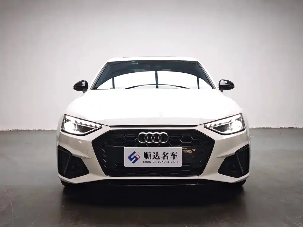 Audi A4L 2023 из CN, фото 3