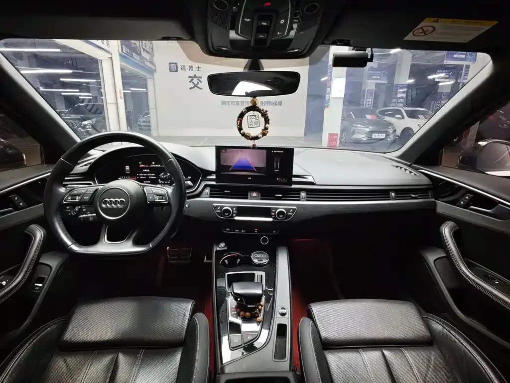 Audi A4L 2023 из CN, фото 10