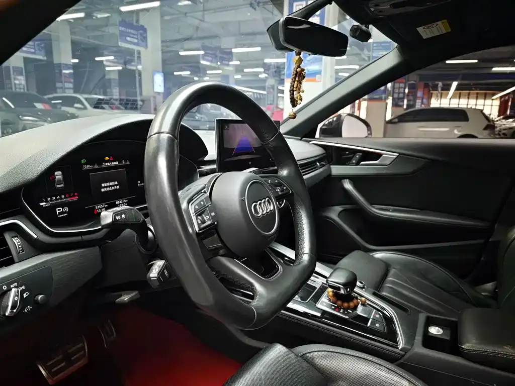Audi A4L 2023 из CN, фото 6