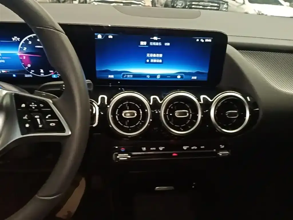 Mercedes-Benz GLA — фото 3