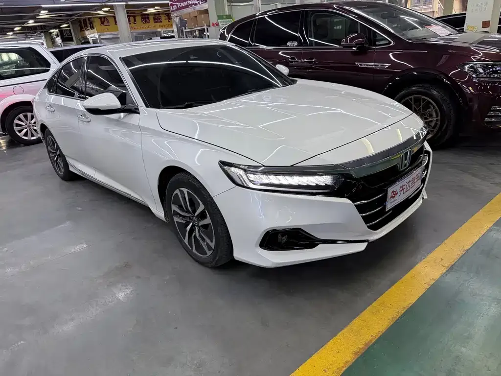 Honda Accord — фото 4