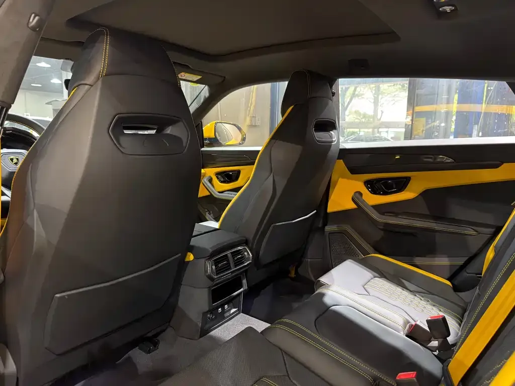 Lamborghini Urus SE 2026 из CN, фото 2