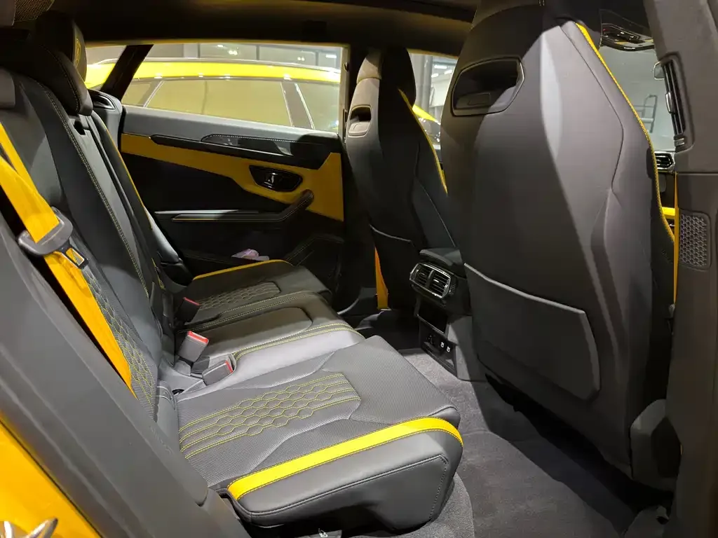 Lamborghini Urus SE 2026 из CN, фото 8