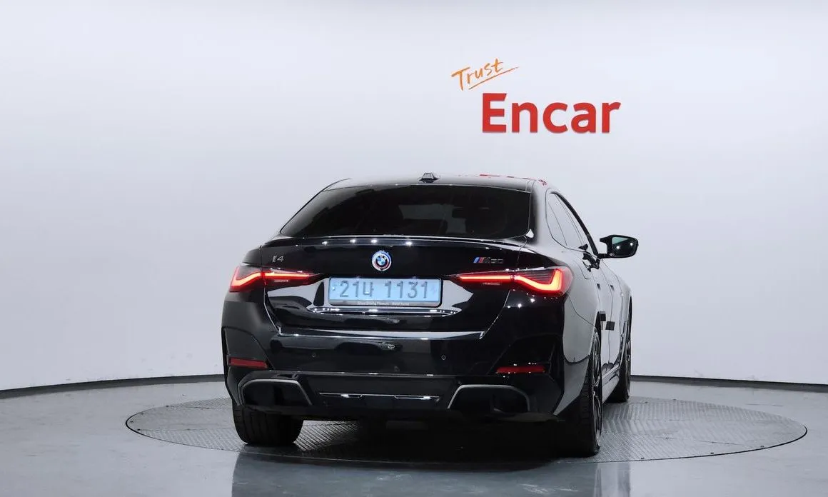 BMW i4 2023 из KR, фото 2