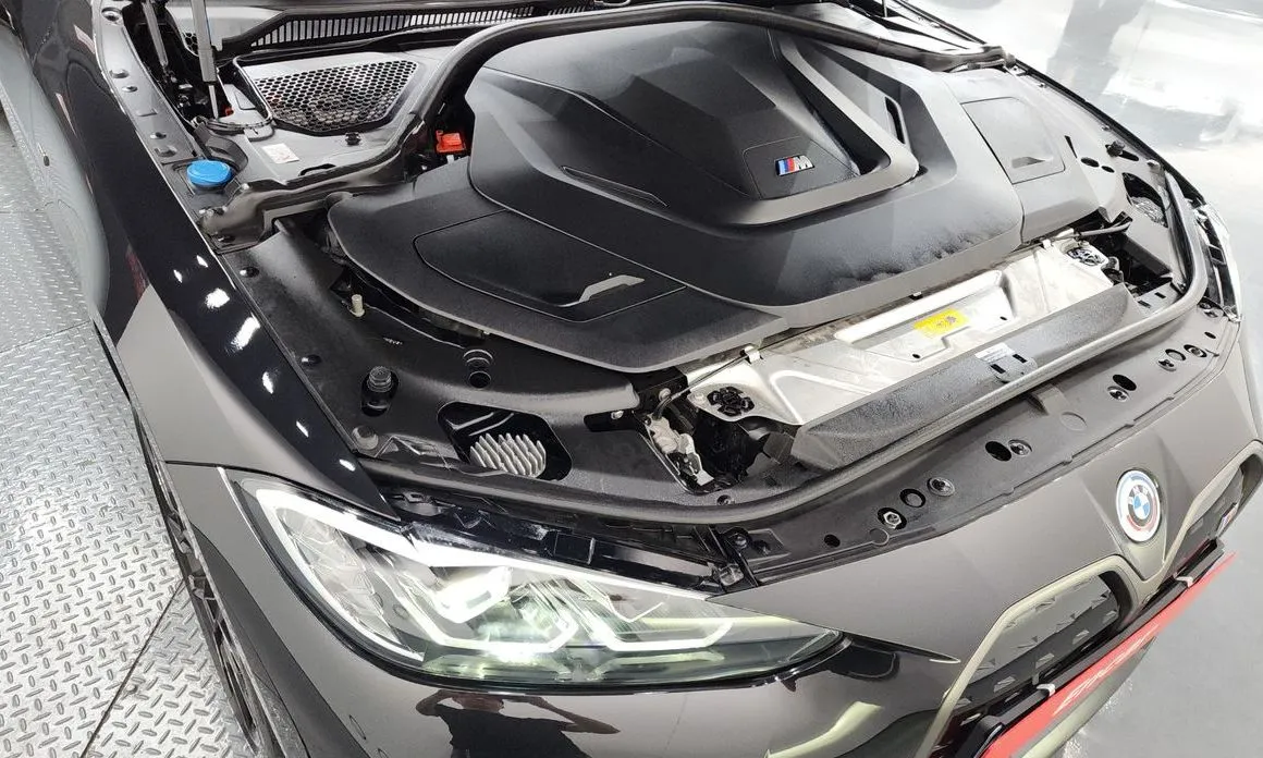 BMW i4 2023 из KR, фото 8