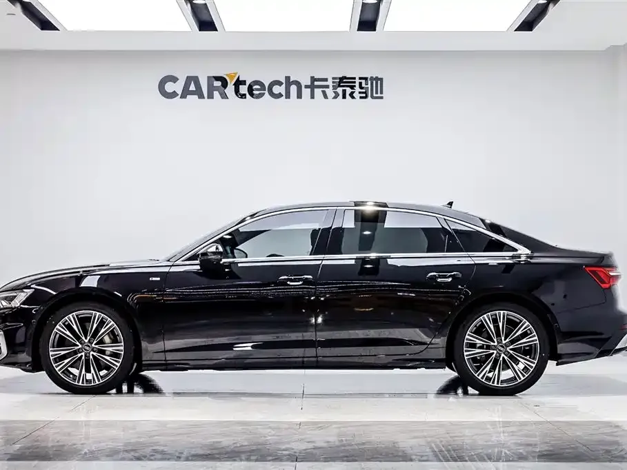 Audi A6L — фото 9