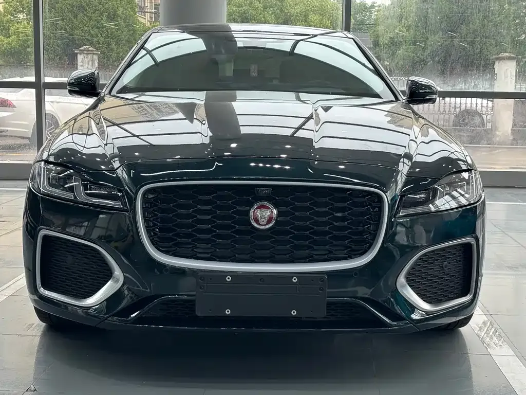 Jaguar XFL — фото 7