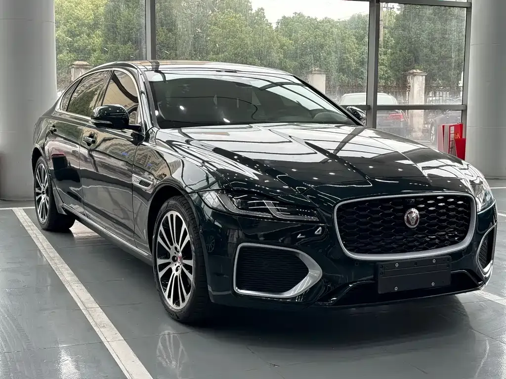 Jaguar XFL — фото 3