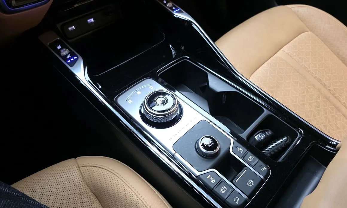 Kia Sorento — фото 10
