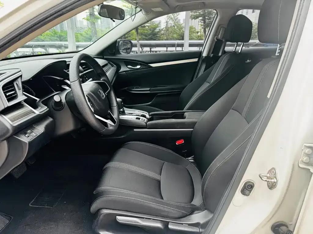 Honda Civic — фото 9