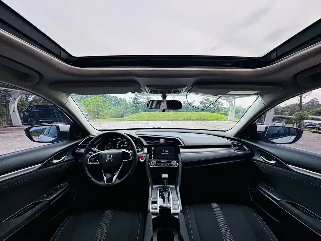 Honda Civic — фото 4