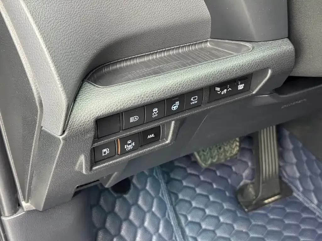 Toyota Sienna — фото 9