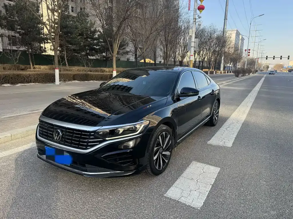 Volkswagen Passat — фото 1