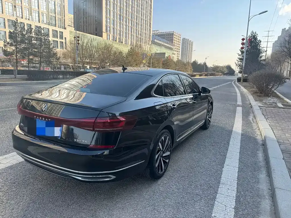 Volkswagen Passat — фото 8
