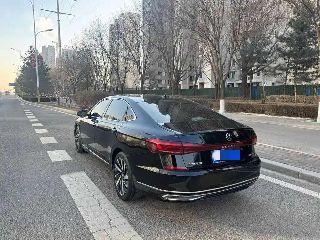 Volkswagen Passat — фото 7