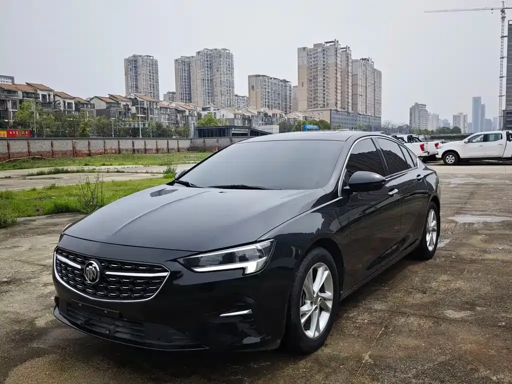 Buick Regal — фото 1