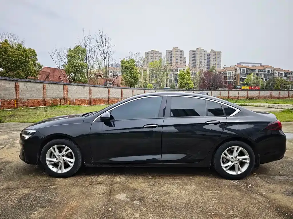 Buick Regal — фото 7