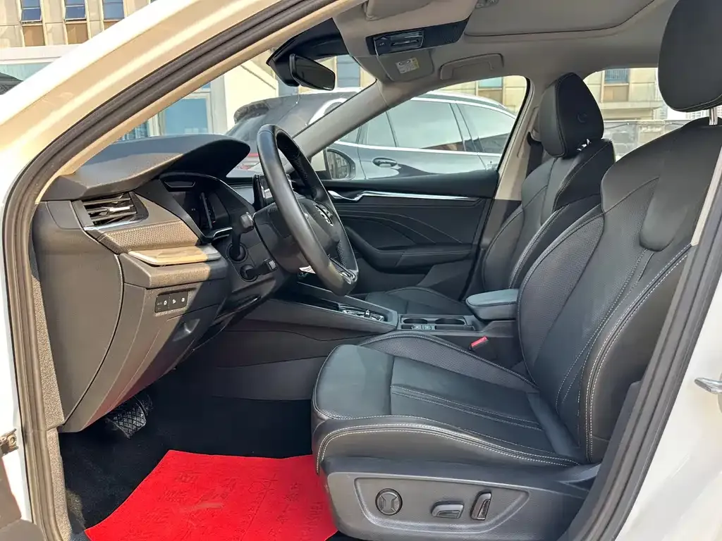Skoda Octavia — фото 10
