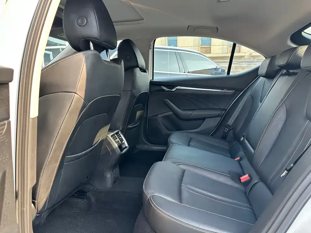 Skoda Octavia — фото 5