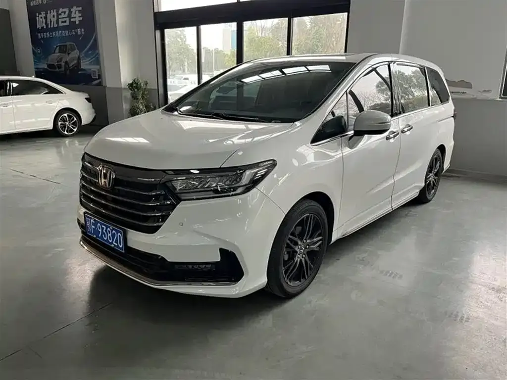 Honda Odyssey — фото 1