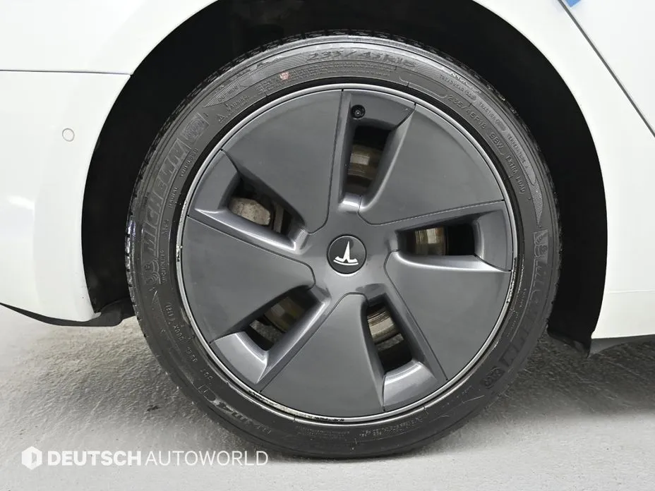 Tesla Model 3 2022 из KR, фото 8