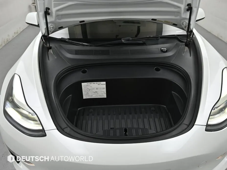 Tesla Model 3 2022 из KR, фото 10