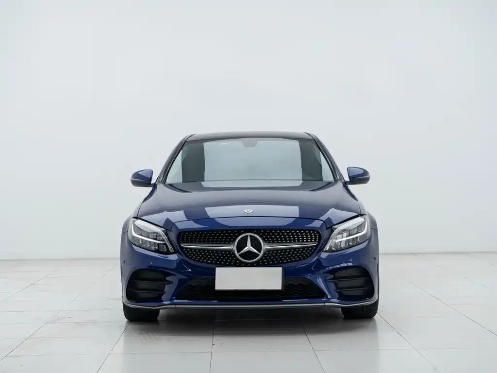 Mercedes-Benz C-Class — фото 1