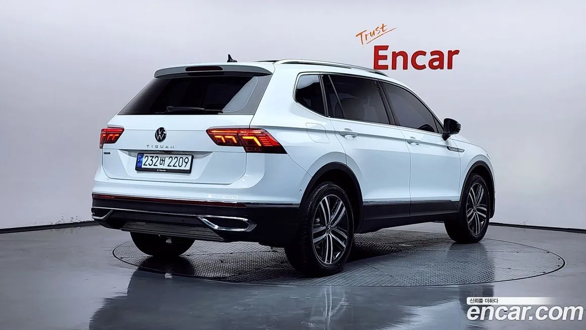 Volkswagen Tiguan — фото 5