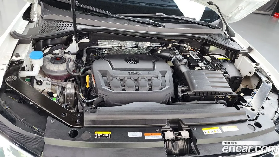 Volkswagen Tiguan — фото 10