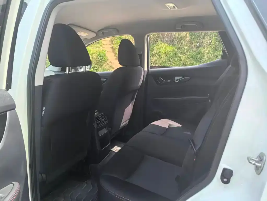Nissan Qashqai 2021 из CN, фото 2