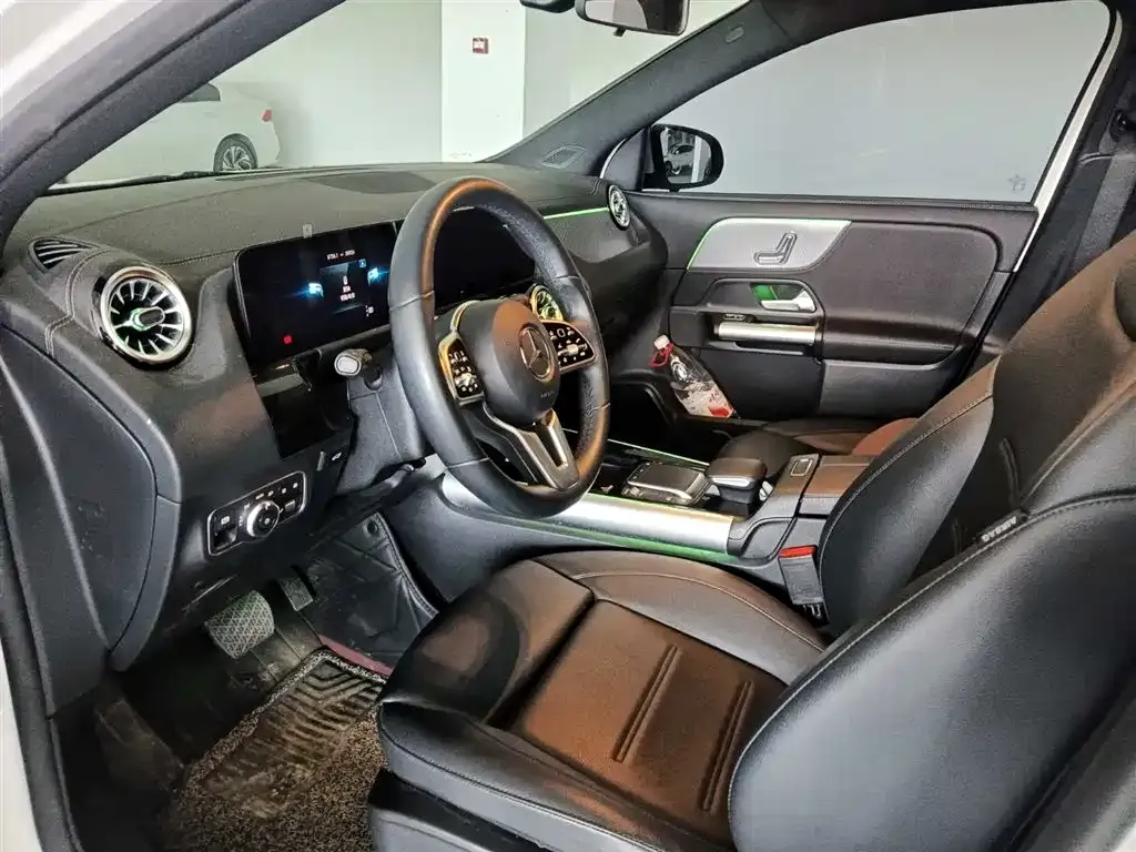 Mercedes-Benz GLA — фото 9