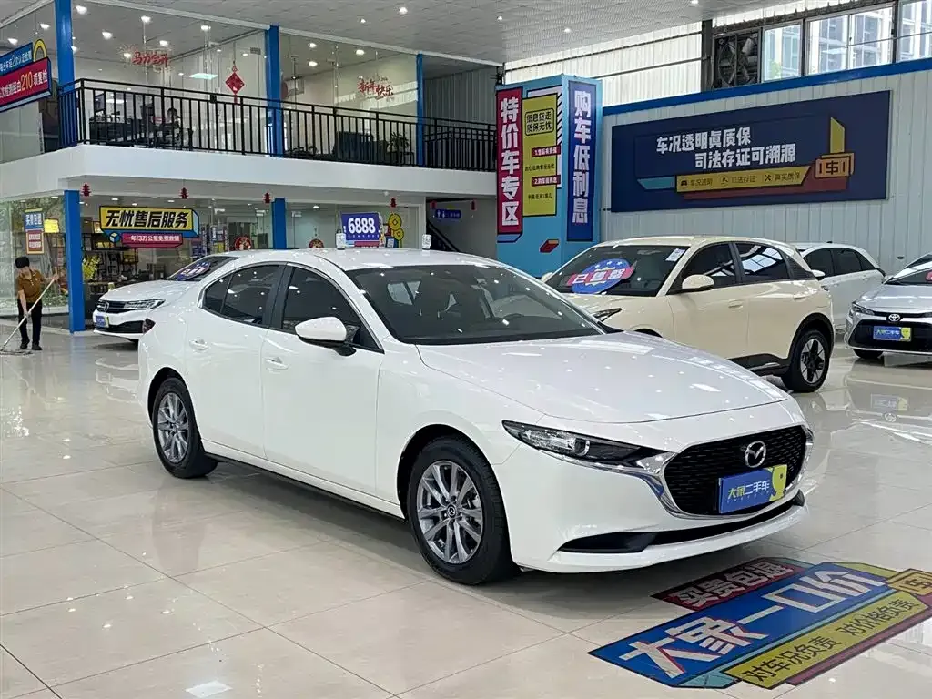 Mazda 3 Axela — фото 10