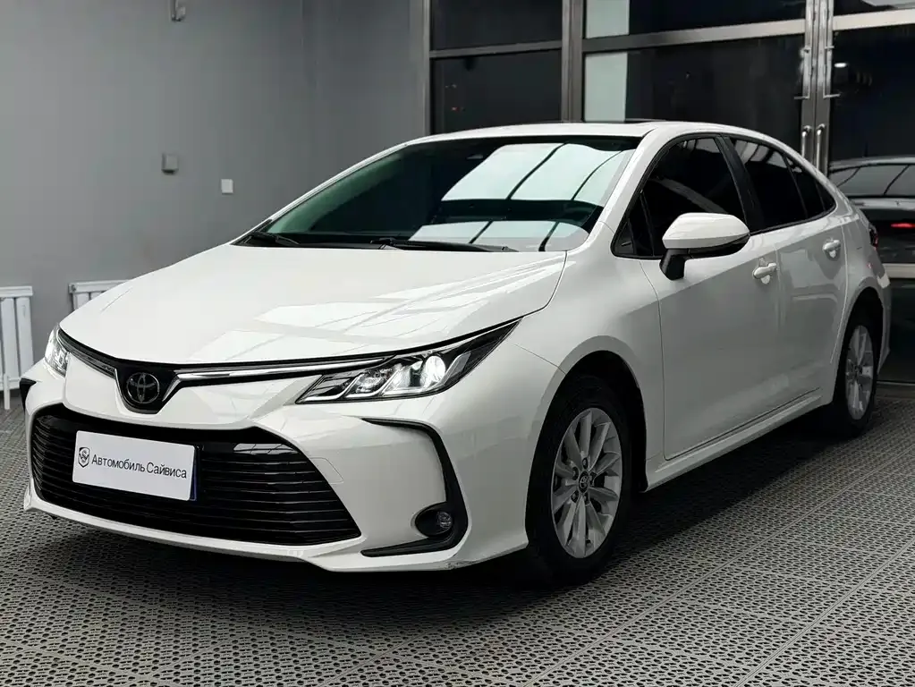 Toyota Corolla — фото 1